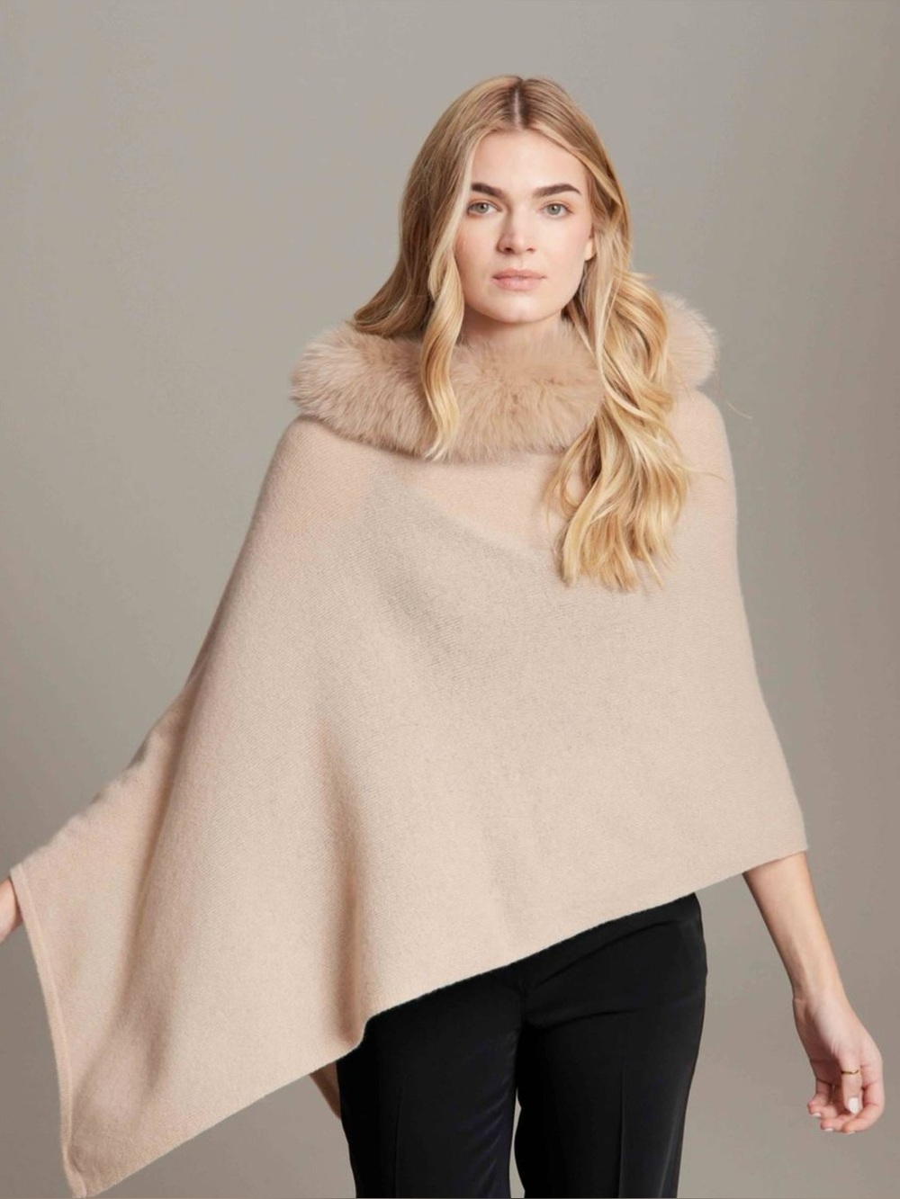 NWT Alashan 100% Cashmere LUXE Windchill Fox Trim Topper